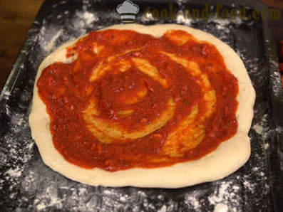 Пица са димљеном кобасицом - најлакши рецепт