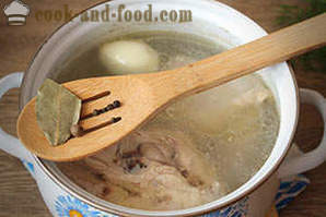 Како да кува пилећа супа са пиринчем