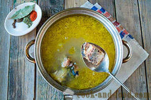 Пиринач супа са конзервиране рибе