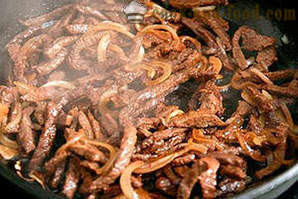 Краставци са месом у корејском (Цхамбер)