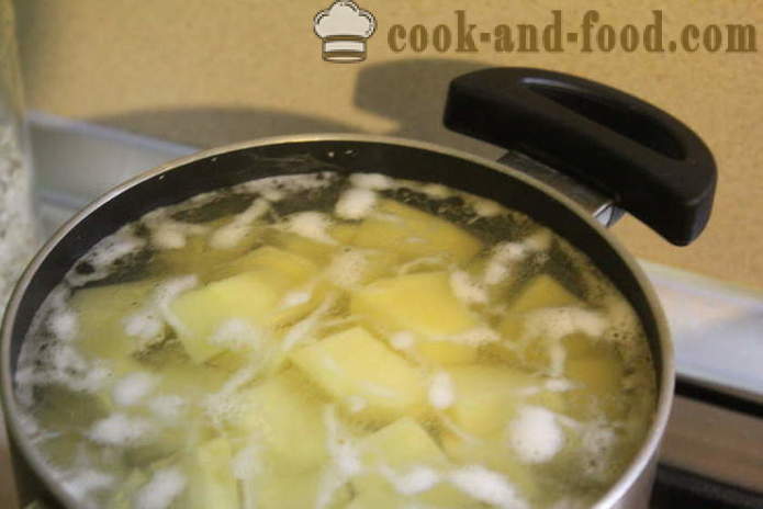 Кромпир, пире кромпир са целером и луком - Како направити пире кромпир са луком и целером, корак по корак рецептури фотографије