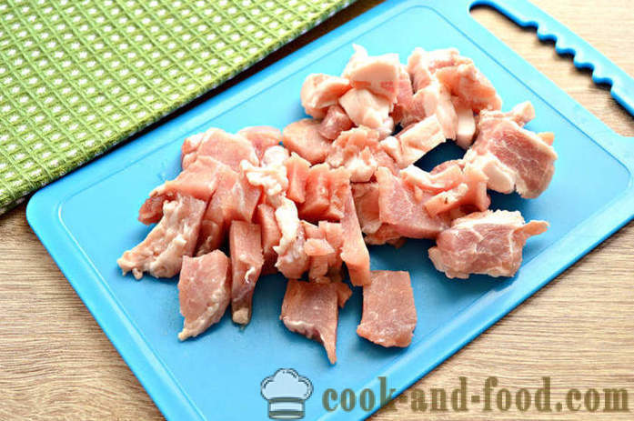 Укусно свињетина сос са брашном - како да кува месо сос свињетина у хељде, корак по корак рецептури фотографије
