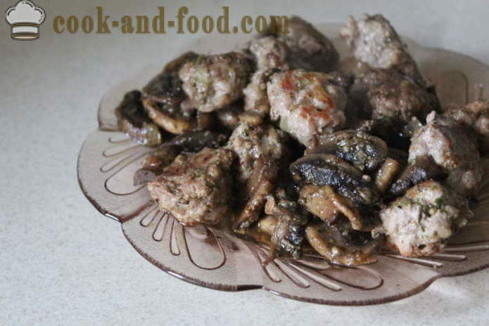 Свињски куглице са печуркама и павлаком - Како се припремити ћуфте од млевеног меса и гљива, корак по корак рецептури фотографије