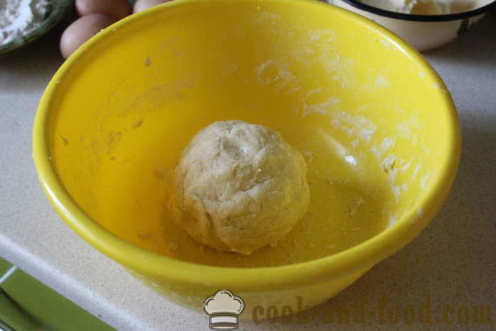 Крушка пита тесто - како да испече колач са крушкама, крема и соуффле у рерни, са корак по корак рецептури фотографије