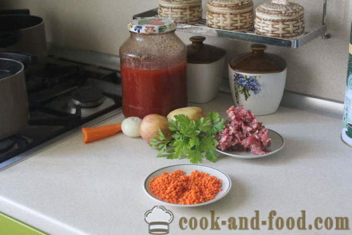 Симпле Ред сочиво супа са ћуфте и парадајза - како да кува супу од црвених сочива, са корак по корак рецептури фотографије