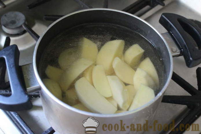Кромпир са паприком и белим луком - како да кува укусне кромпир са паприком, корак по корак рецептури фотографије