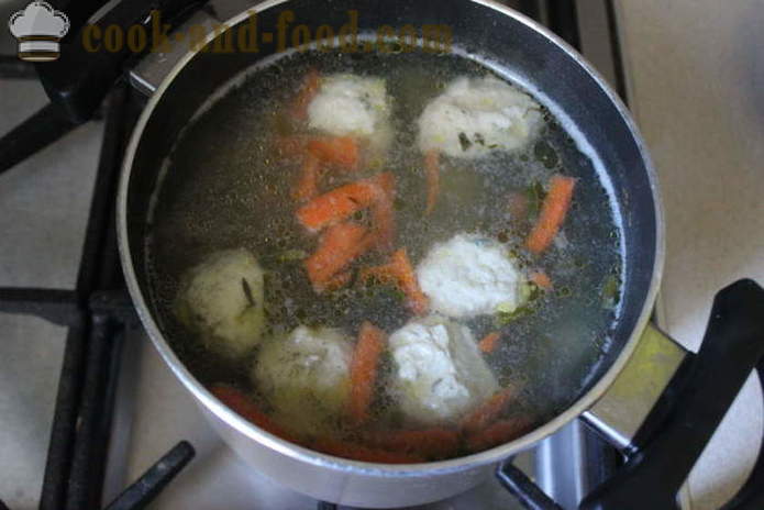 Спанаћ чорба са шлагом и кнедлама - како да кува супу са спанаћем замрзнути, корак по корак рецептури фотографије