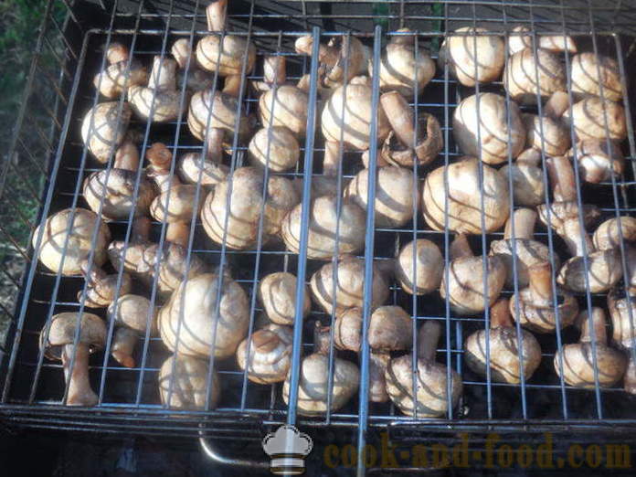 Печурке печурке маринирано у соја сосу - како пржити печурке на жару, корак по корак рецептури фотографије
