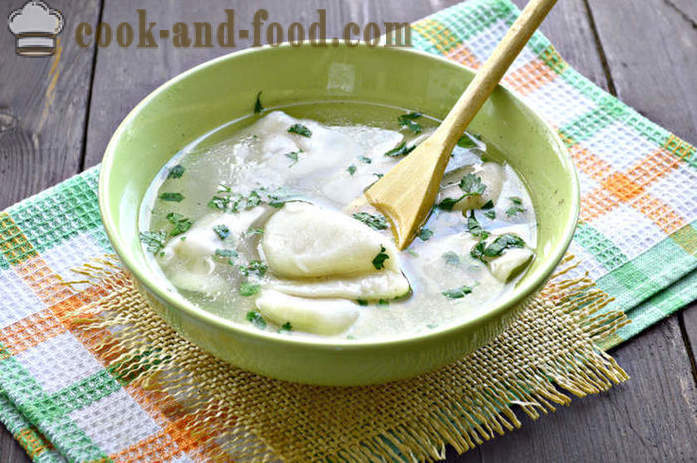 Домаћи кнедле у супи - као укусан да кува кнедле са чорбе, са корак по корак рецептури фотографије