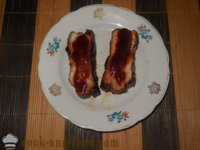 Печене свињска ребра са медом и соја соса - како да се пече свињских ребара у рерни, са корак по корак рецептури фотографије