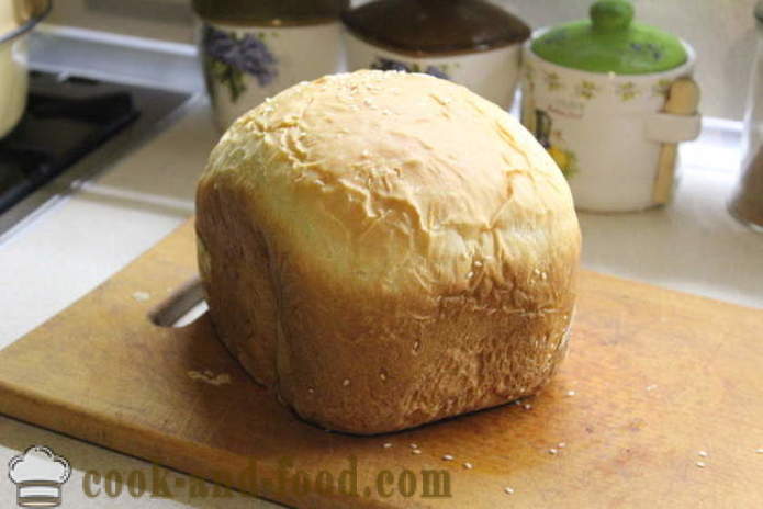 Млечно бели хлеб у реду за хлеб машину - како да се пече хлеб у млеко, корак по корак рецептури фотографије