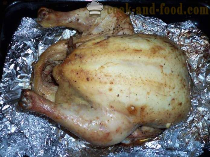 Цело пиле у рерни у фолији - као укусан печене пилетине у рерни целини, корак по корак рецептури фотографије