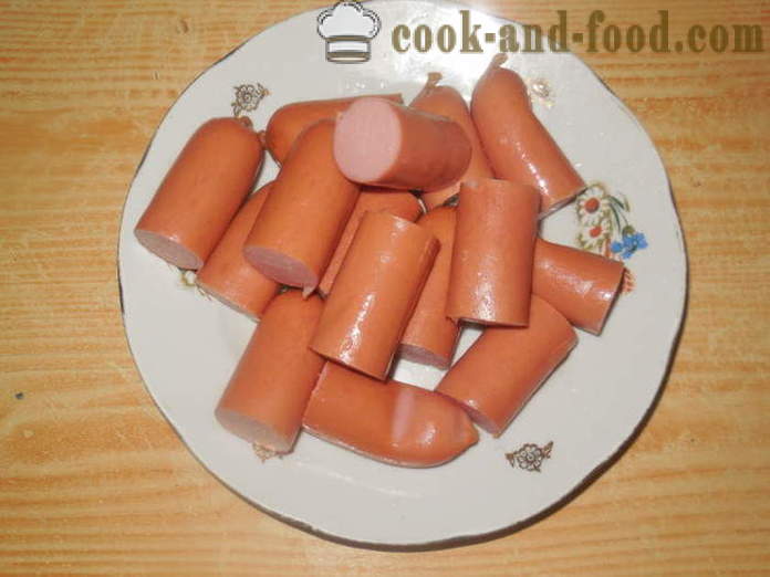 Солианка са кобасицама и кромпира у мултиварка - како да кувају укусно кобасице са кромпиром, корак по корак рецептури фотографије
