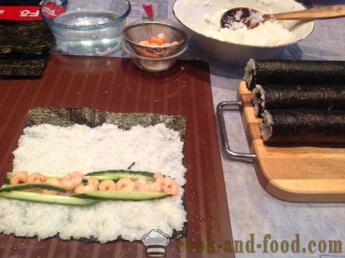 Укусна и једноставна преливи за суши - како да суши код куће, корак по корак рецептури фотографије