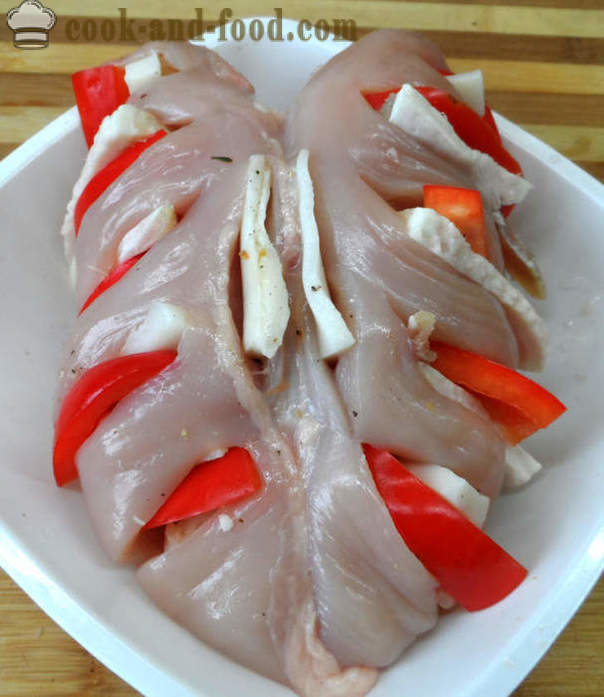 Сланини груди пилића у пиву - како да кува пилеће груди у рерни, са корак по корак рецептури фотографије