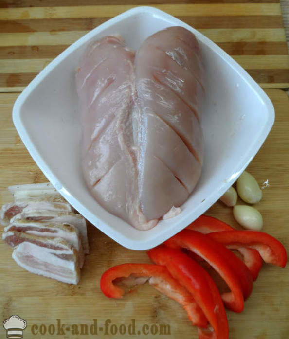 Сланини груди пилића у пиву - како да кува пилеће груди у рерни, са корак по корак рецептури фотографије