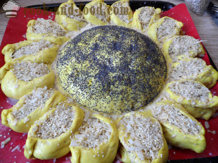 Месо снек-торта Сунцокрет - како направити торту квасца, сунцокрета, корак по корак рецептури фотографије