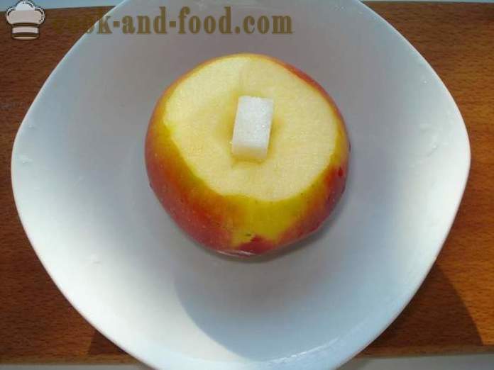 Печени јабуке у микроталасној - како да кува јабуке у микроталасној пећници, корак по корак рецептури фотографије