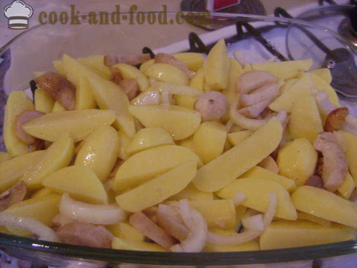 Кромпир печен у рерни са печуркама и павлаком - колико укусан печени кромпир у рерни, са корак по корак рецептури фотографије
