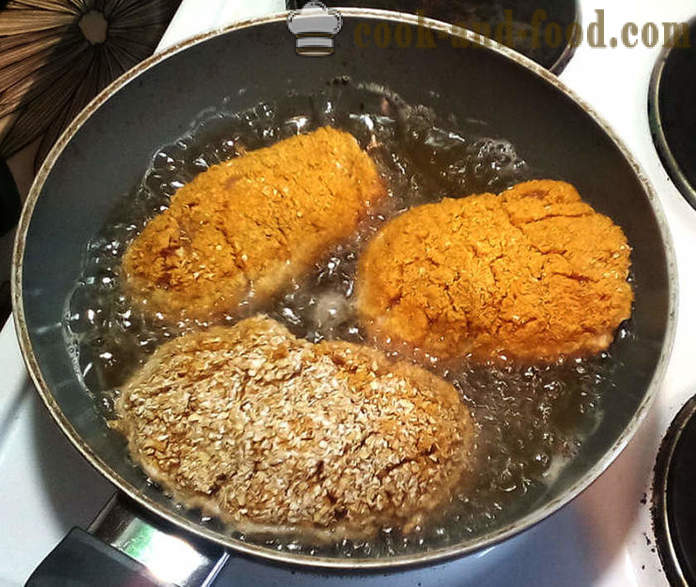 Пилеће шницле са укусним пуњењем и хрскаве - како би колаче са кору и пуњења, са корак по корак рецептури фотографије