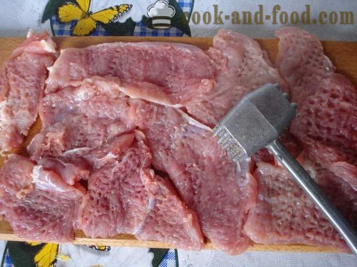 Јуици свињски котлети у тесто - Како направити меку и сочну крменадла у тигању, корак по корак рецептури фотографије