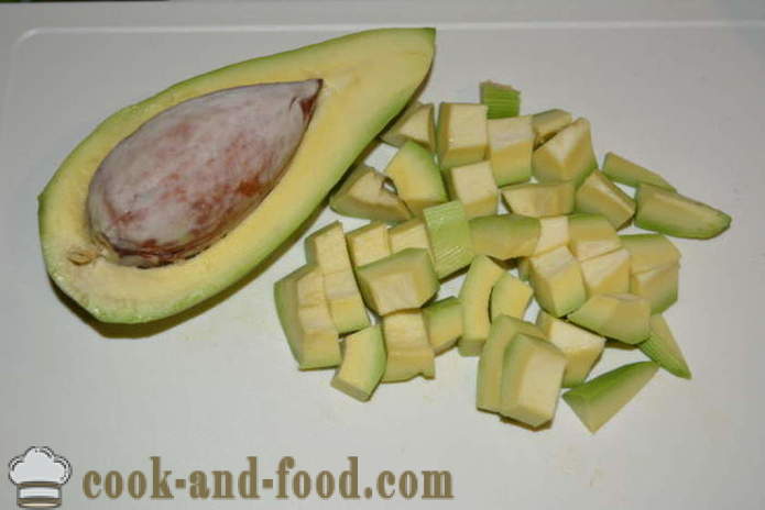 Укусно салата са авокадом и пилеће груди - како припремити салату са авокадом и пилетином, корак по корак рецепт са фотографијама