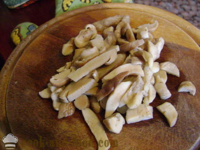 Укусно чорба од печурака из замрзнутих белих печурака - како да кува супу од замрзнутих белих печурака, корак по корак рецептури фотографије
