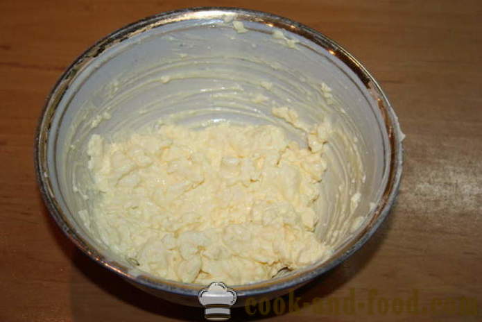Јеврејска предјело од топљени сир са белим луком - како да јеврејски предјело са белим луком, корак по корак рецептури фотографије