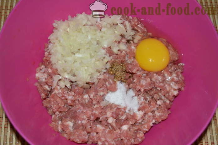 Месо гнездо млевеног меса пуњен - како да кува месо гнездо млевеног меса у рерни, са корак по корак рецептури фотографије