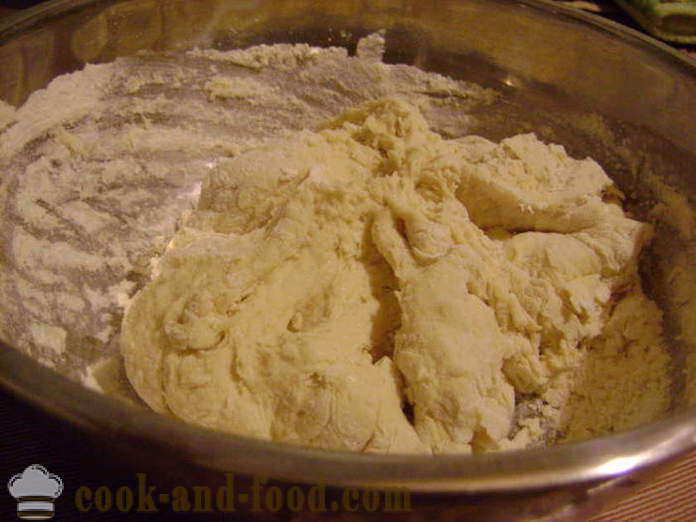 Универзални путер квасац тесто за пите - Како се припремити квасац тесто торте, корак по корак рецептури фотографије