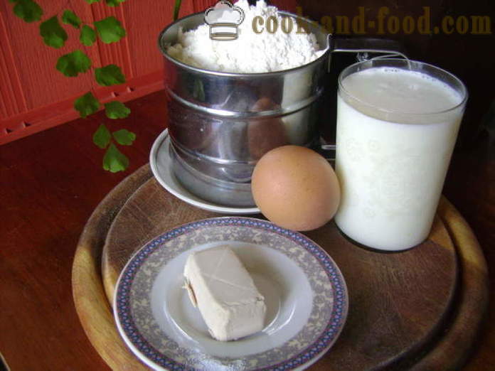 Квасац тесто за прженим пите са млеком - Како се припремити квасац тесто за пите, пржена, са корак по корак рецептури фотографије