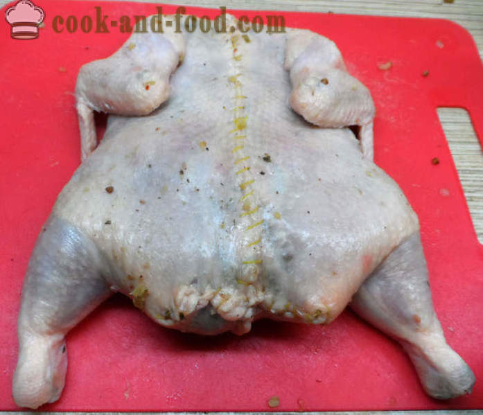 Пуњени пилећи без костију у рерни - како да кувају Пуњени пилећи без костију, корак по корак рецептури фотографије