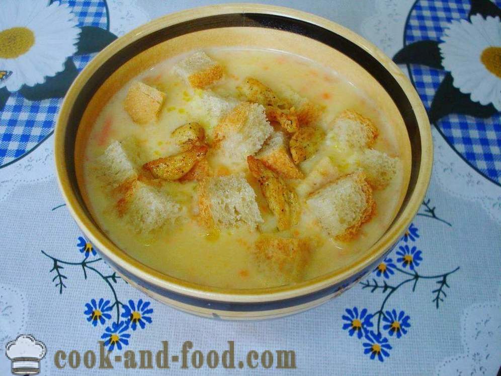 Грашка супа са пилетином и кротони - како да кувају грашка супа са пилетином и топљени сир, корак по корак рецептури фотографије