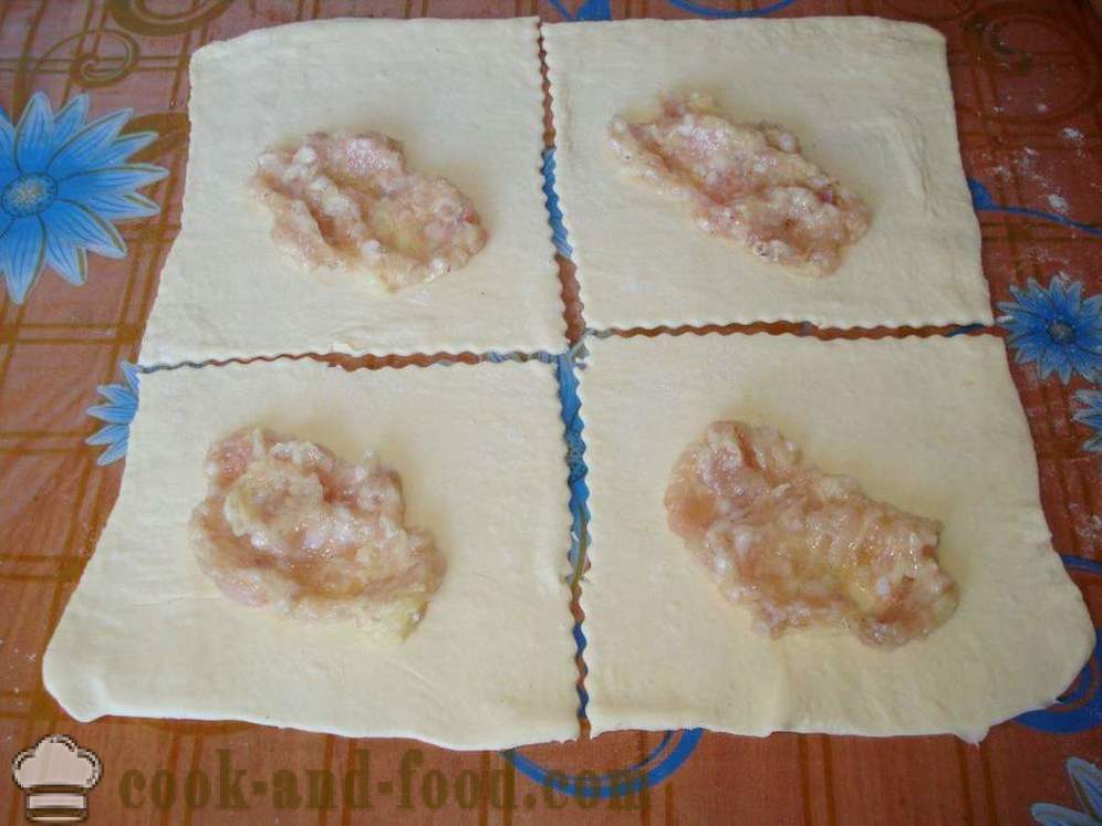 Пастиес Лиснато тесто са кромпиром и месом - како да кува Пастиес лиснатог теста у рерни, са корак по корак рецептури фотографије