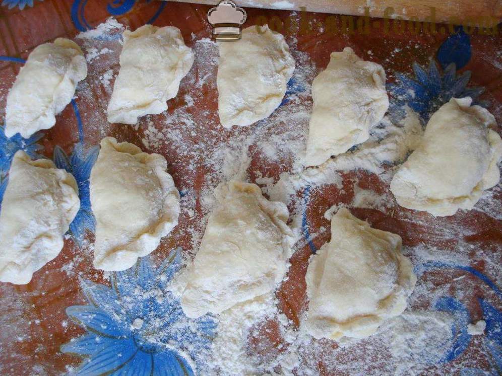 Тесто за кнедле са кромпиром на води - Како направити тесто за кнедле и кромпир, са корак по корак рецептури фотографије