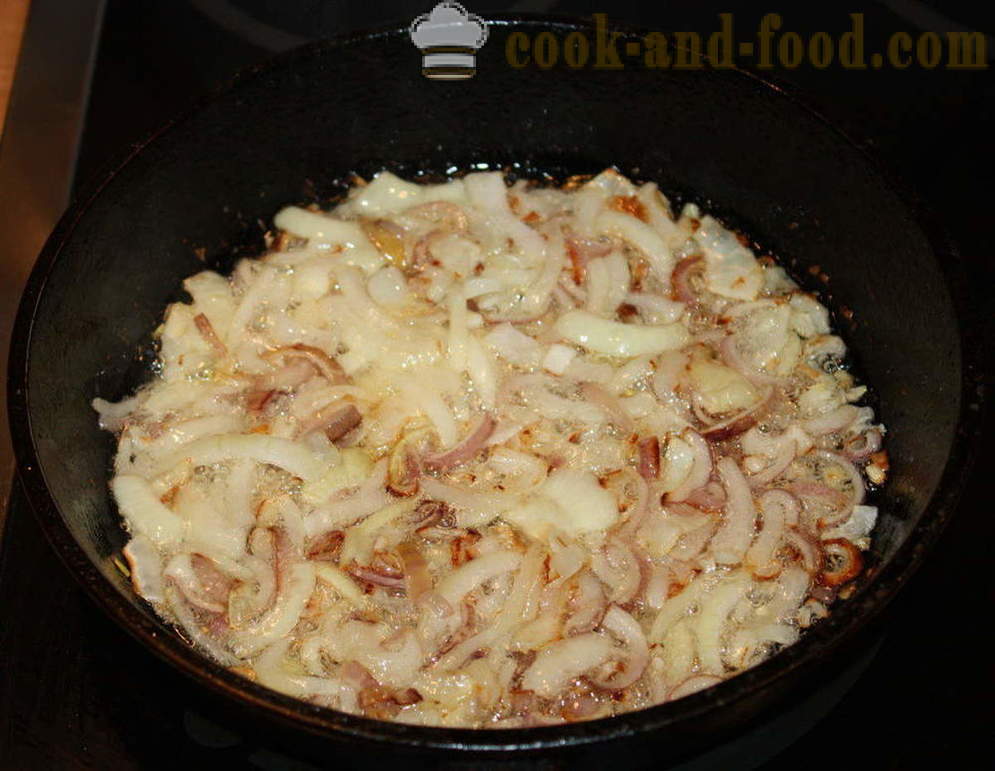 Печени кромпир са печуркама у крем сосу - како да кува кромпир са печуркама у рерни, са корак по корак рецептури фотографије