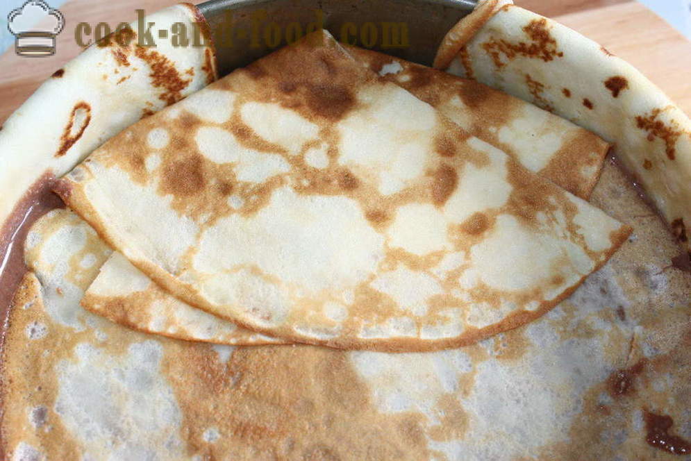 Палачинка торта са крем сиром и јабуке ружа - како направити палачинке торту са кисело млеко, корак по корак рецептури фотографије