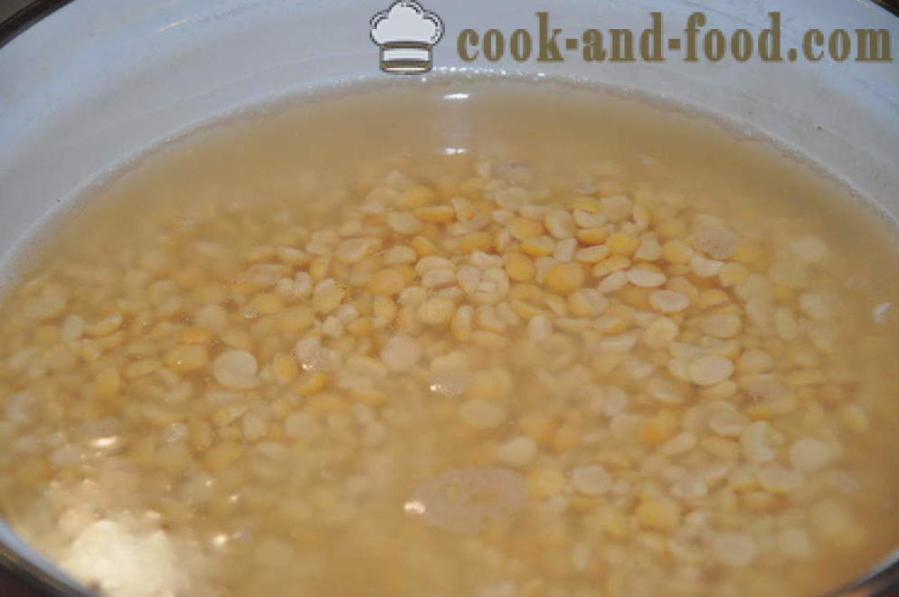 Укусна грашка супа са луком и сланином - како да кува укусну грашка пире, корак по корак рецептури фотографије
