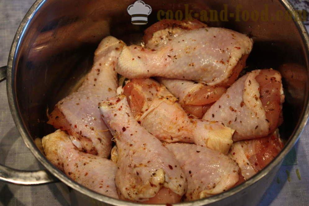 Цриспи пилетина ноге у тесту - попут печења пилеце ноге на Пан-корак рецептури фотографије