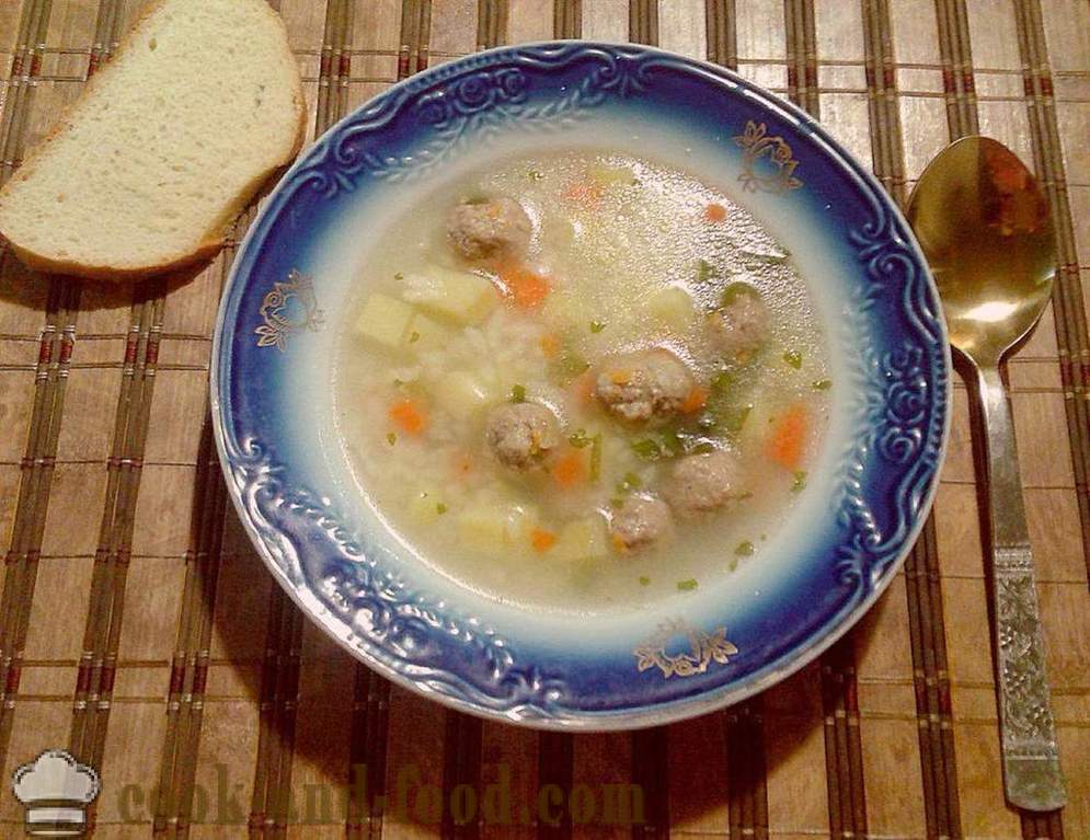 Једноставна супа са ћуфте и пиринча - како да кува супу са ћуфте у мултиварка, корак по корак рецептури фотографије
