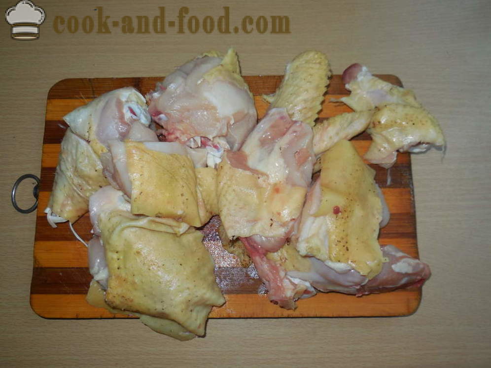 Кувана пилетина у лонцу у рерни у сопственом соку - како да се пече пиле у лонац са поврћем, корак по корак рецептури фотографије