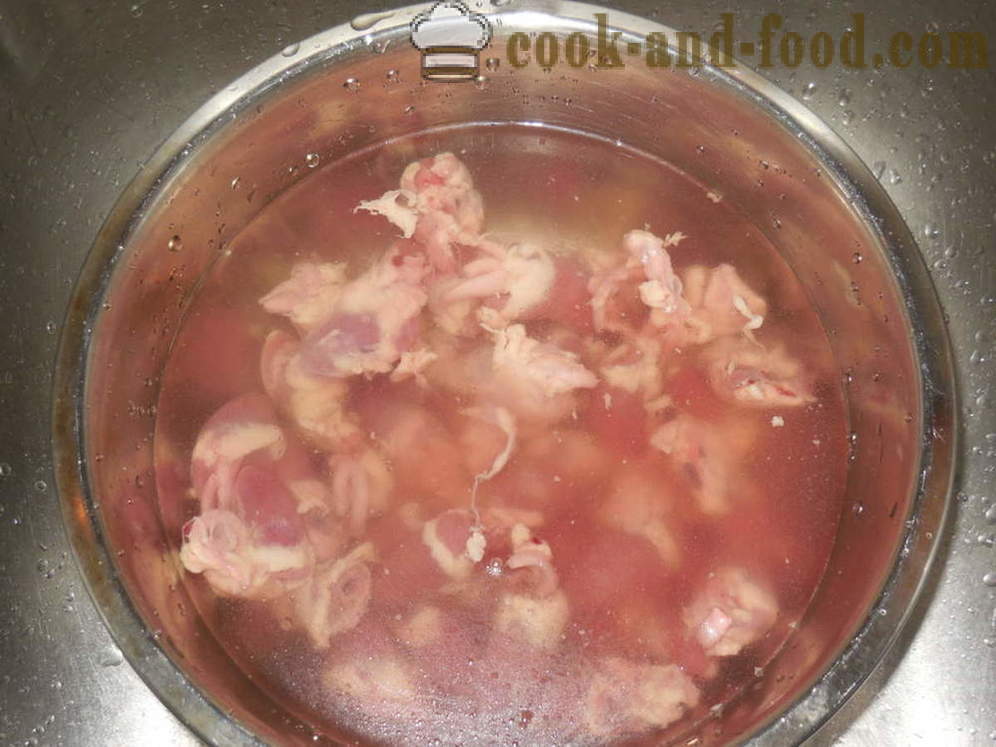 Супа са домаћим резанцима и пилећим срца - како да кувају пилећу супу у мултиварка, корак по корак рецептури фотографије
