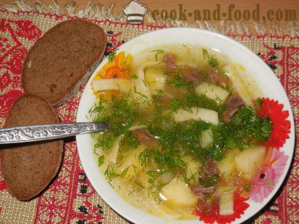 Супа са домаћим резанцима и пилећим срца - како да кувају пилећу супу у мултиварка, корак по корак рецептури фотографије