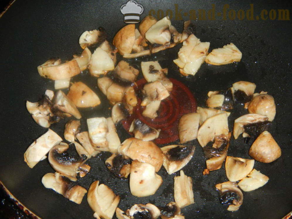 Кајгана са печуркама и сиром у тигању - како да кувају кајгану са павлаком, корак по корак рецептури фотографије