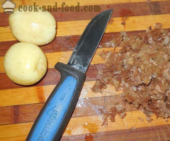 Делициоус нови кромпир печен у рерни са месом - као укусни печени кромпир нове у рупи, рецепт са фотографијама, корак по корак