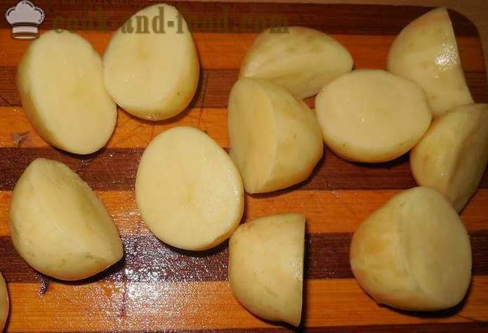 Делициоус нови кромпир у павлаци са мирођијом и белим луком - како кува а укусне нове кромпир, једноставан рецепт са сликом