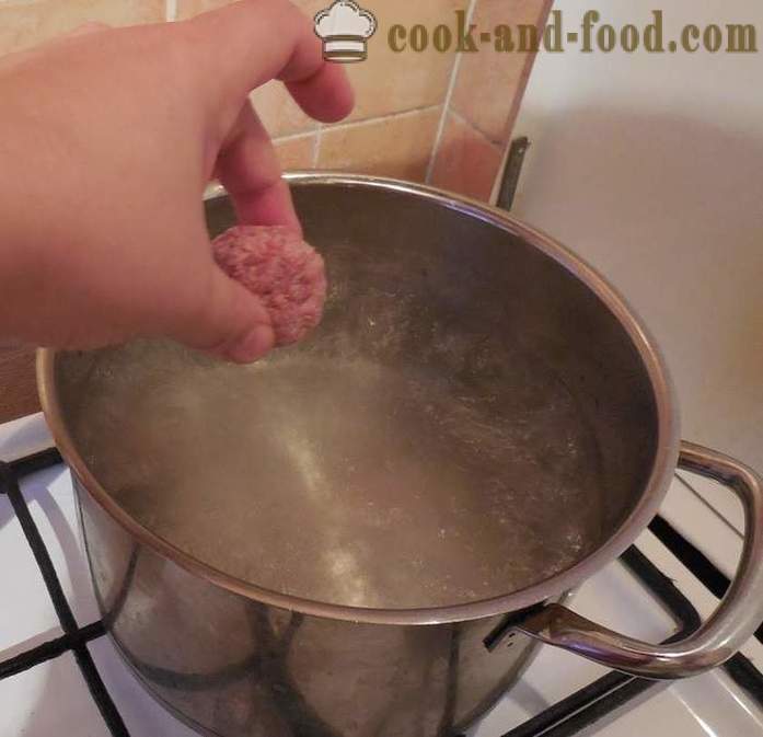Супа са ћуфте од млевеног меса а гриза - како да кувају супе и ћуфте - корак по корак рецептури фотографије
