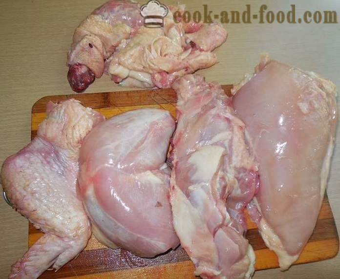 Роштиљ пилетина на жару - укусне и сочно ражњићи пилетине у парадајз сосу - корак по корак рецептури фотографије