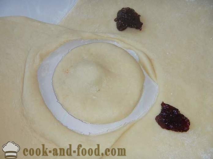 Лусх квасца крофне пуњене џемом - како да то урадите крофне на сувог квасца и млека, корак по корак рецептури фотографије